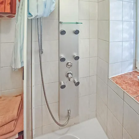 Wokuhl-dabelow Lägenhet